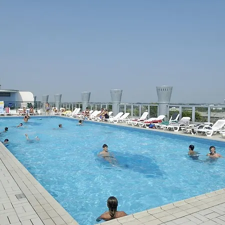 So Stylish Delle Terme One Bed Sleeps 4, Num2 * Μπιμπιόνε